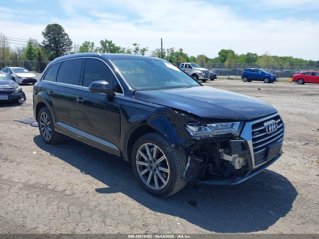 Salvage Audi Q7 Image