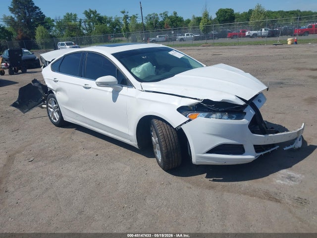 Salvage Ford Fusion Image