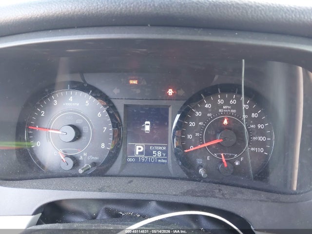 Toyota Sienna Le 8 Passenger