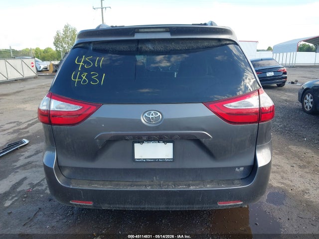 Toyota Sienna Le 8 Passenger
