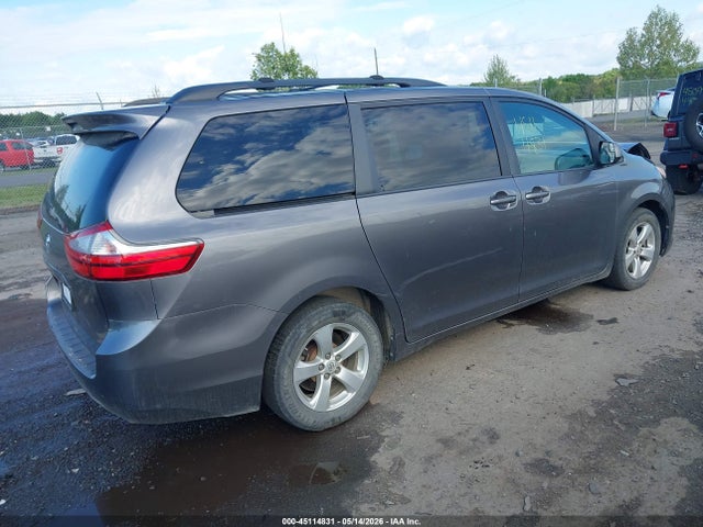 Toyota Sienna Le 8 Passenger