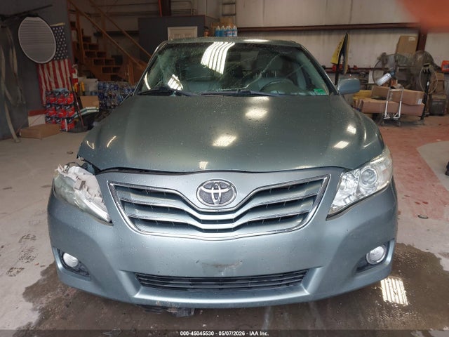Toyota Camry Xle V6