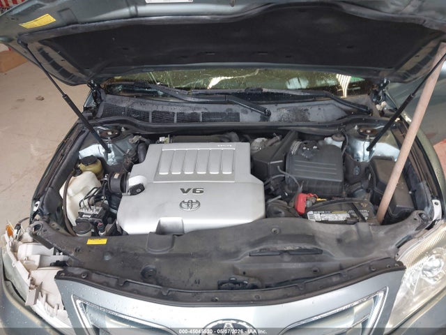 Toyota Camry Xle V6