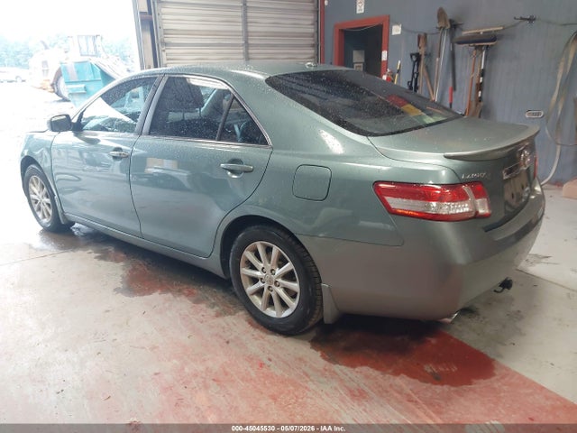 Toyota Camry Xle V6