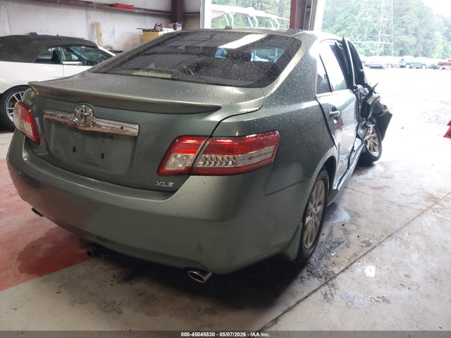 Toyota Camry Xle V6
