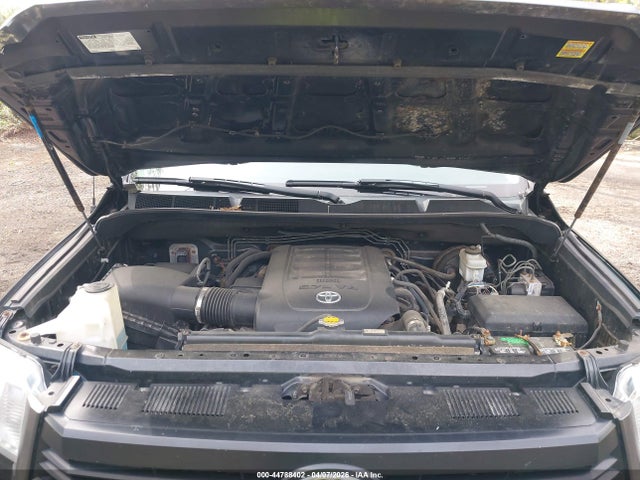 Toyota Tundra Sr 5.7l V8