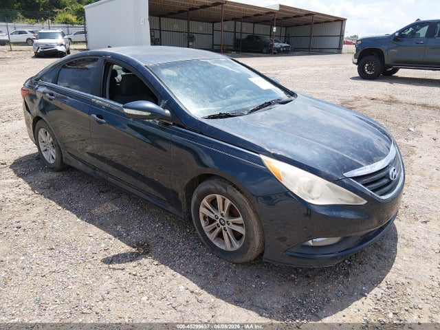 Salvage Hyundai SONATA Image