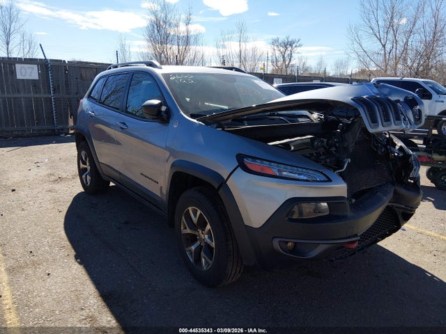 Salvage Jeep Cherokee Image