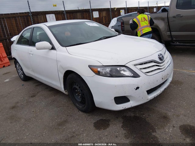 Salvage Toyota Camry Image