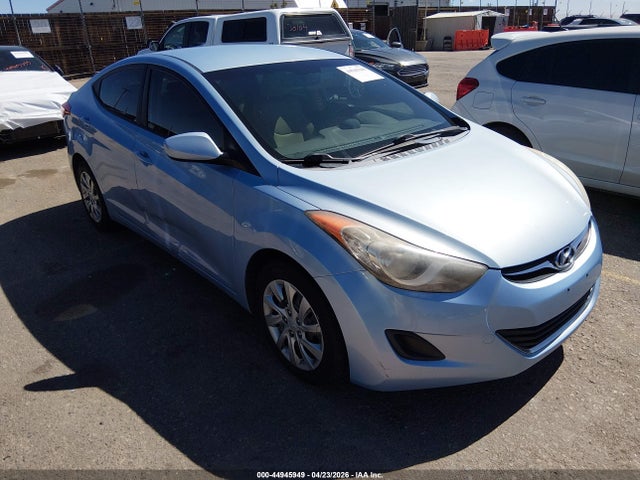 Salvage Hyundai ELANTRA Image