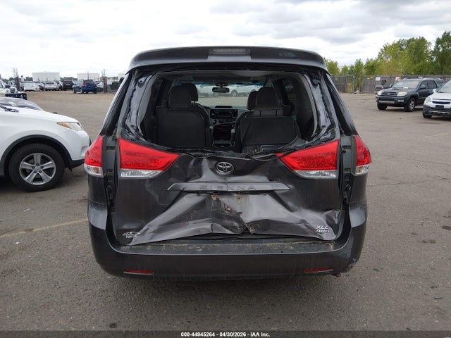 Toyota Sienna Xle 7 Passenger