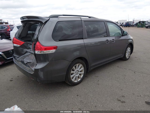 Toyota Sienna Xle 7 Passenger