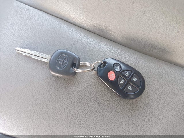 Toyota Sienna Xle 7 Passenger