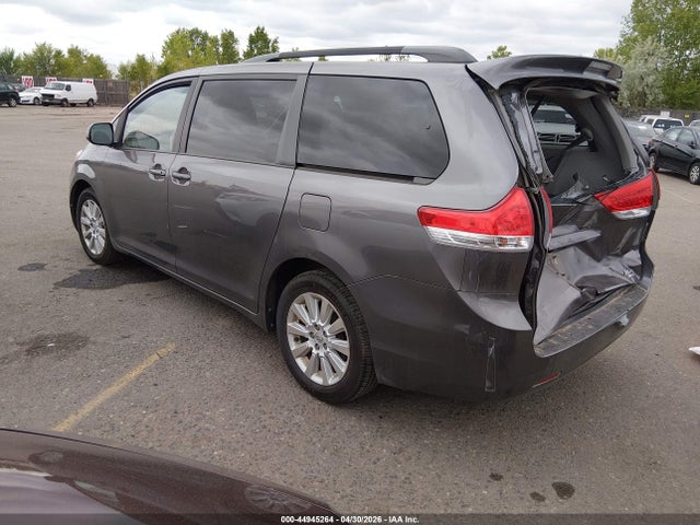 Toyota Sienna Xle 7 Passenger