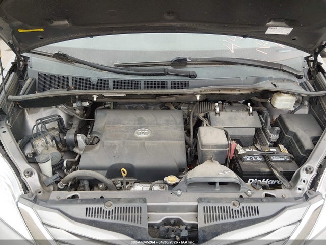 Toyota Sienna Xle 7 Passenger