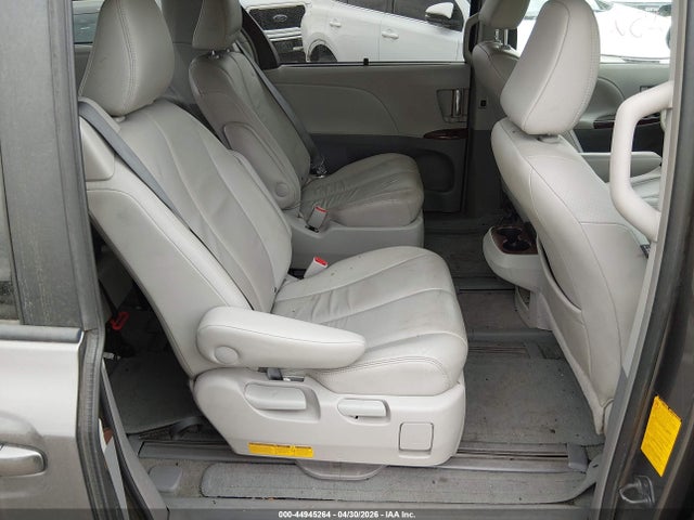 Toyota Sienna Xle 7 Passenger