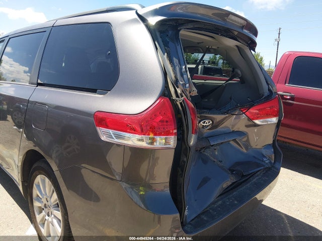 Toyota Sienna Xle 7 Passenger