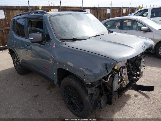 Salvage Jeep Renegade Image