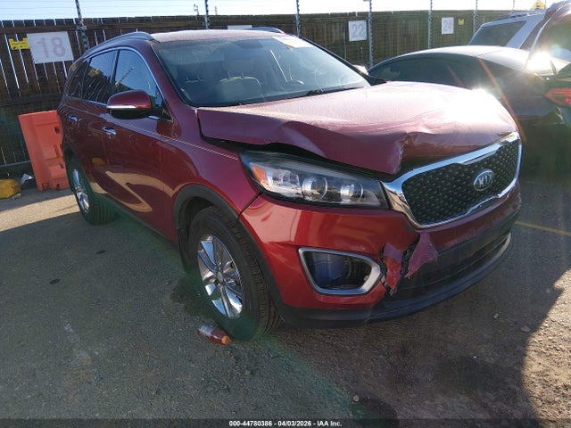 Salvage Kia Sorento Image