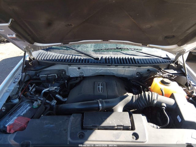 Lincoln Navigator Select