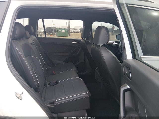 Volkswagen Tiguan 2.0t Sel R-line