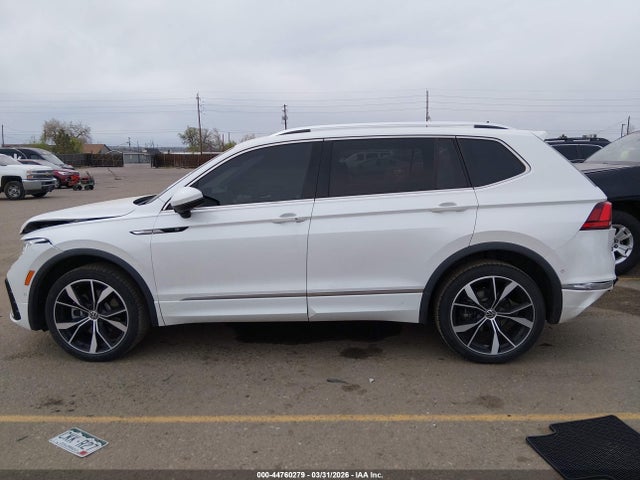 Volkswagen Tiguan 2.0t Sel R-line
