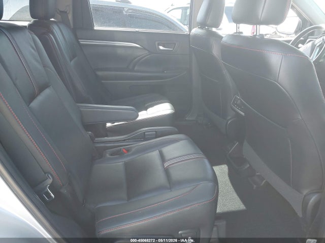 Toyota Highlander Se