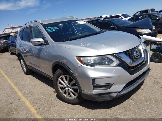 Salvage Nissan Rogue Image