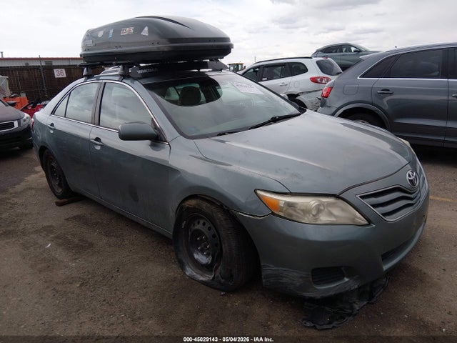 Salvage Toyota Camry Image