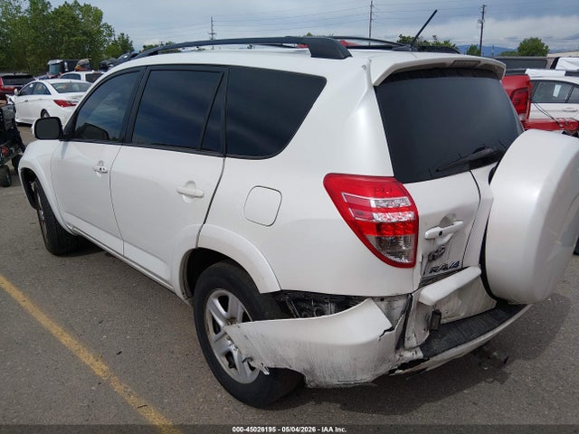 Toyota RAV4 Limited V6