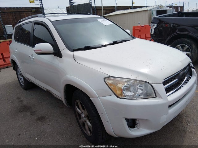 Salvage Toyota RAV4 Image
