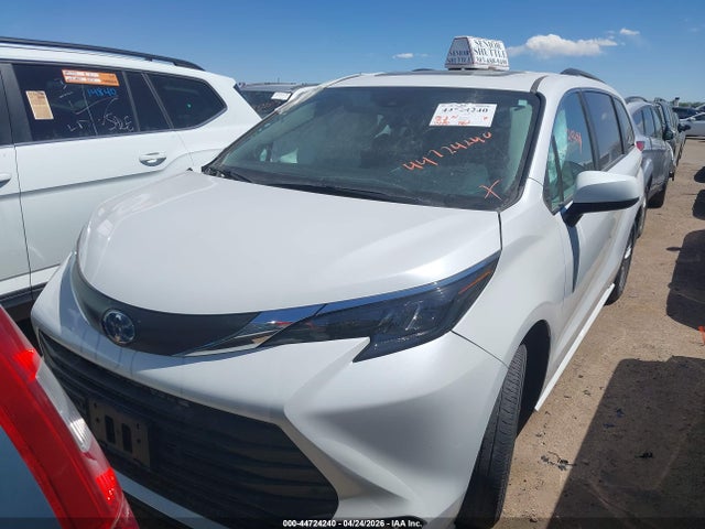 Toyota Sienna Xle