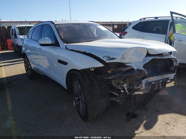 Salvage Jaguar F-PACE Image