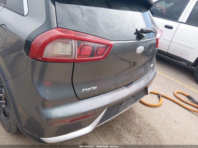 Kia Niro Lx