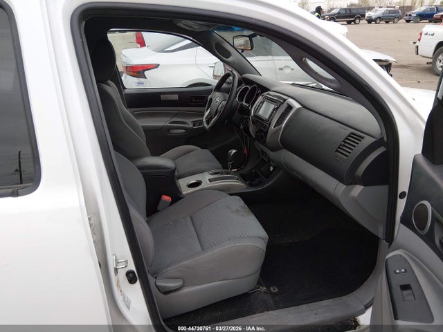 Toyota Tacoma Base V6