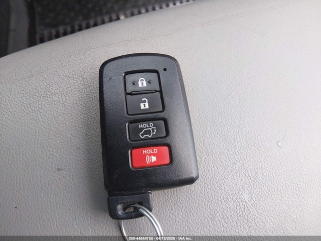 Toyota Highlander Xle V6