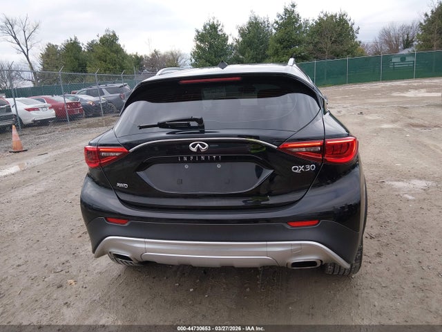 INFINITI Qx Luxe