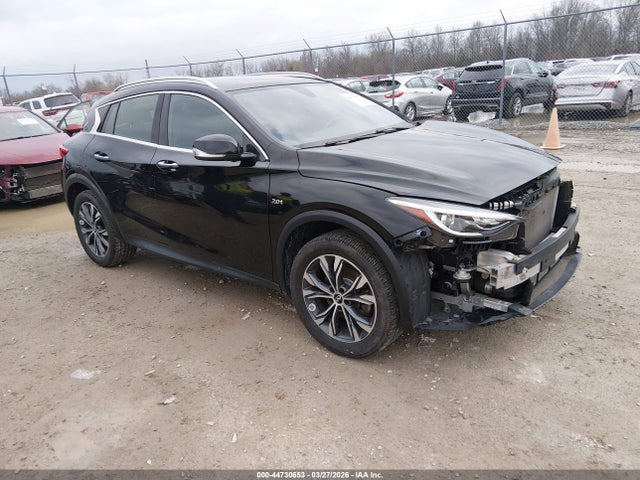 Salvage INFINITI Qx Image