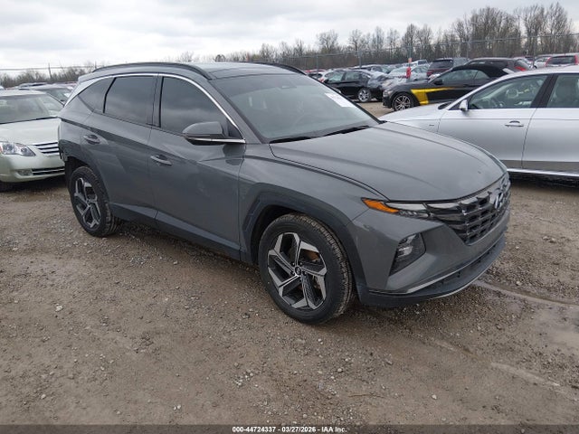 Salvage Hyundai TUCSON Image