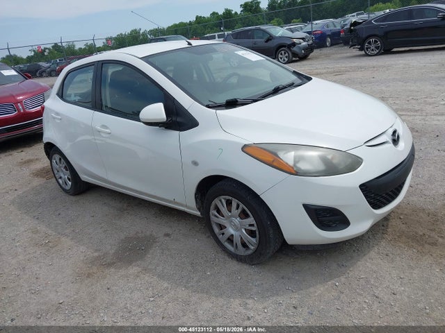 Salvage Mazda Mazda2 Image