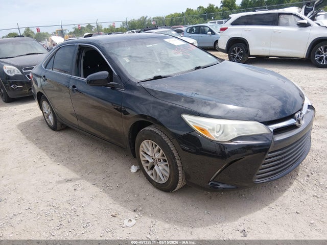 Salvage Toyota Camry Image