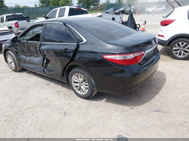Toyota Camry Le