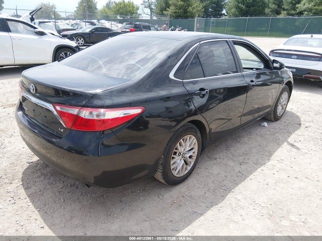 Toyota Camry Le