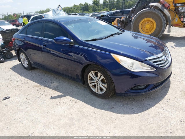 Salvage Hyundai SONATA Image