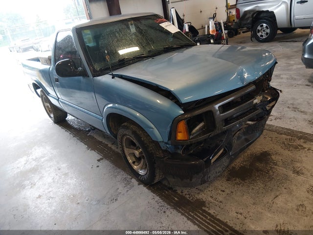 Salvage Chevrolet S-10 Image