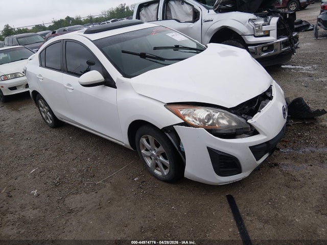 Salvage Mazda Mazda3 Image