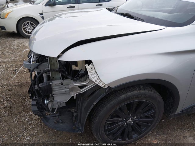 Mitsubishi Outlander Le 2.4 S-awc