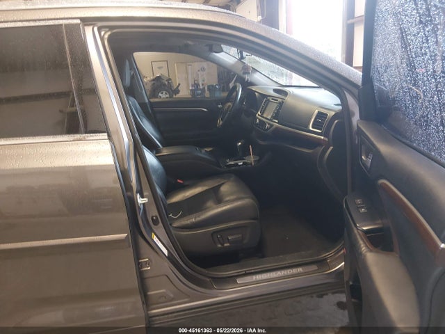 Toyota Highlander Limited V6
