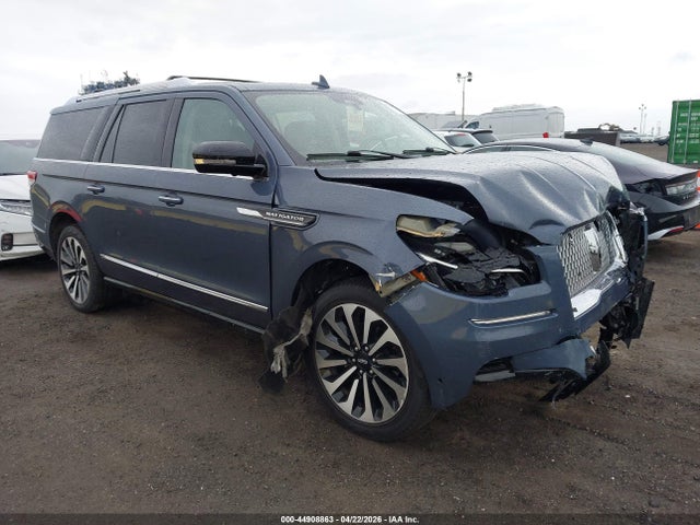 Salvage Lincoln Navigator Image