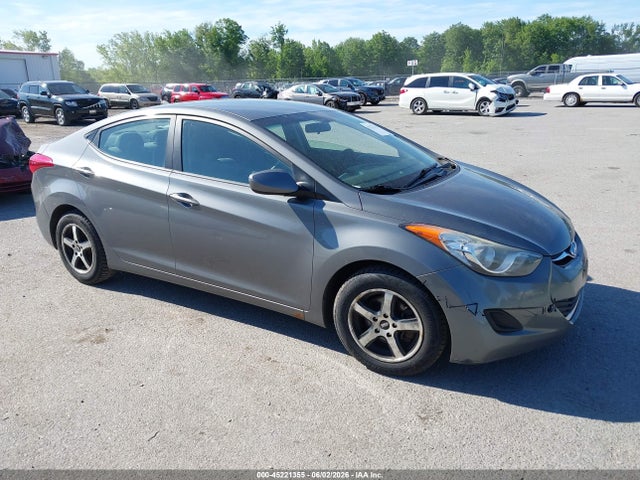 Salvage Hyundai ELANTRA Image